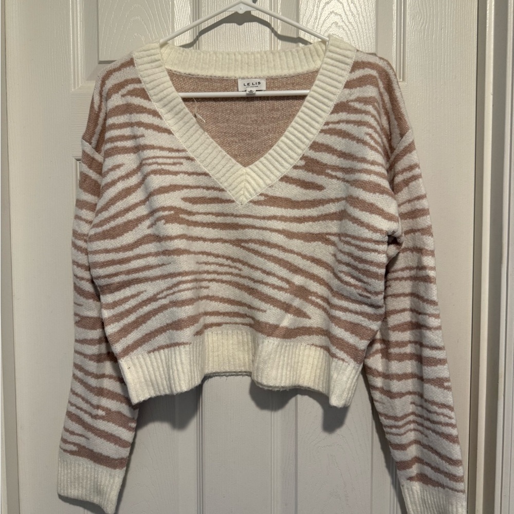 Le Lis Cream and Brown V-Neck Cropped Sweater
